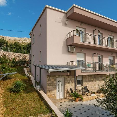 2 Bedroom Awesome Apartment In Mali Rat Sumpetar Exterior photo