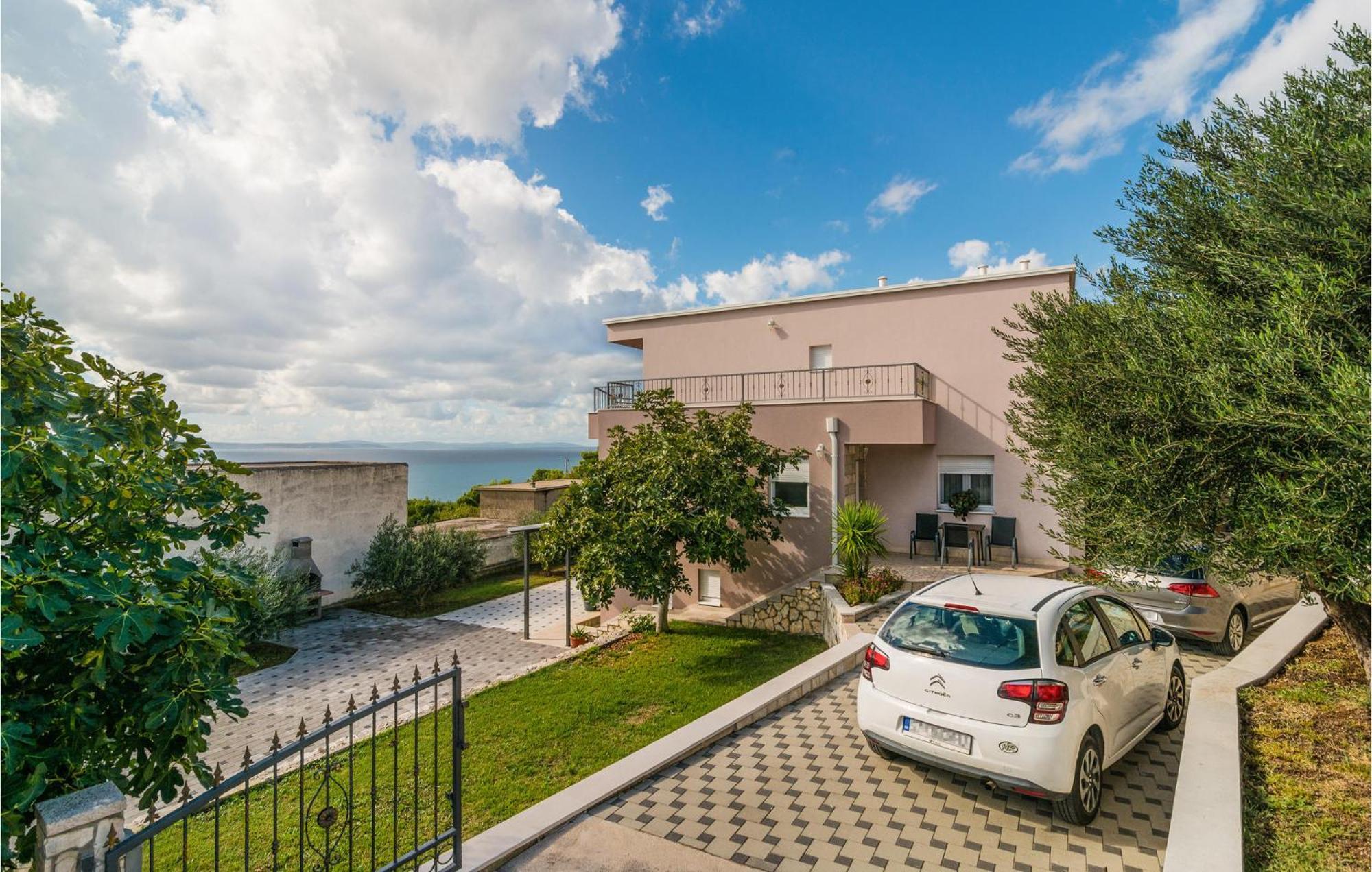 2 Bedroom Awesome Apartment In Mali Rat Sumpetar Exterior photo